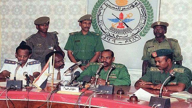 القضاء السوداني يصدر مذكرات اعتقال بحق البشير وبقية قادة انقلاب 1989