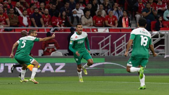 AL RAYYAN, QATAR - DECEMBER 22: Abdelilah Madkour of Raja during the CAF Super Cup football match between Egypt's Al-Ahly and Morocco's Raja Club Athletic (Raja Casablanca) at the Ahmed Bin Ali Stadium on December 22, 2021 in Qatar, Ar-Rayyan. (Photo by Tnani Badreddine ATPImages/Getty Images)