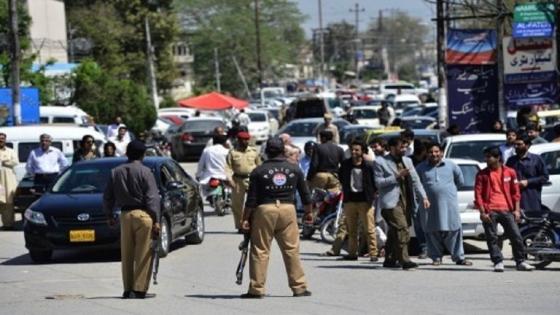 قتلى وجرحى بهجومين لطالبان على مستشفى ونقطة للشرطة بباكستان