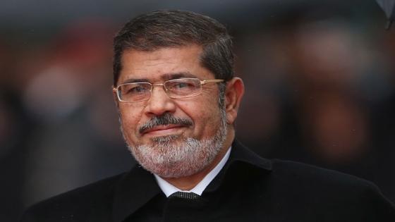عادل بنحمزة ..موت مرسي درس في مكر التاريخ ومكر السياسة