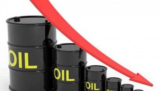 أسعار النفط تواصل خسائرها بفعل محادثات روسيا وأوكرانيا